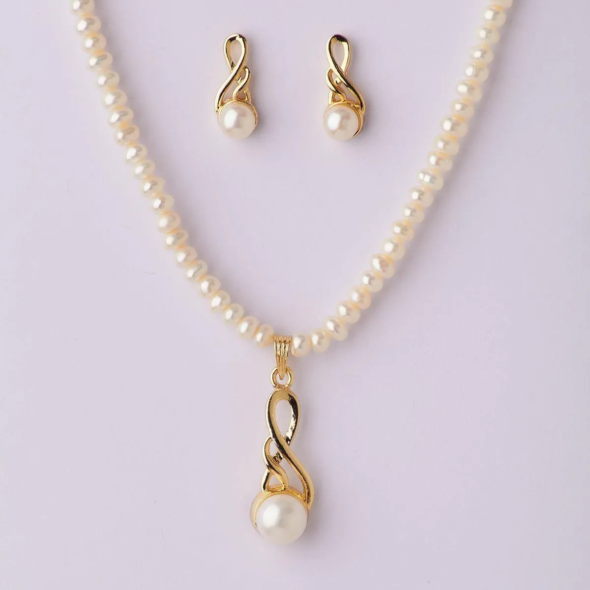 Classy Real Pearl Necklace Set