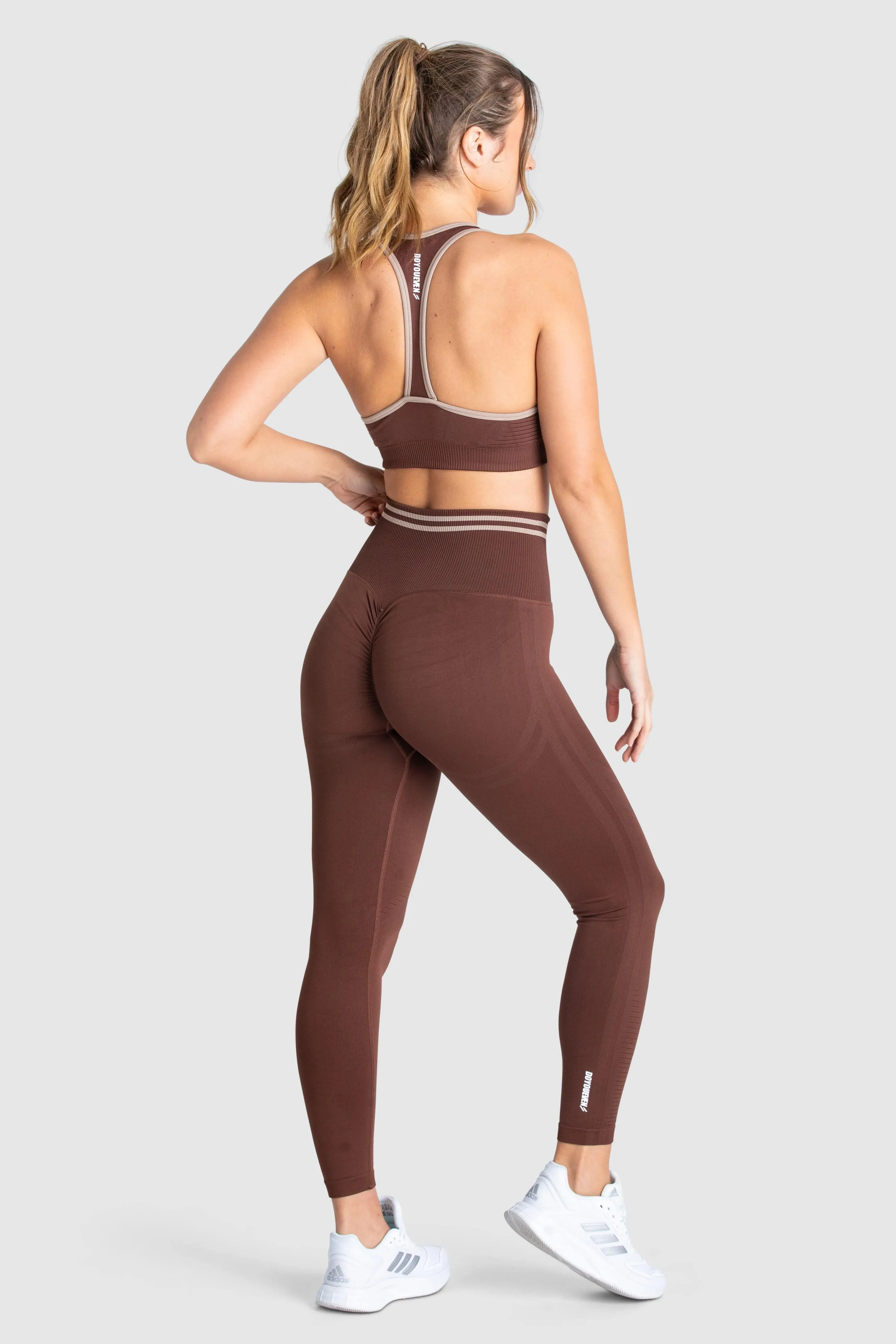 DYE Scrunch Seamless Crop - Chocolate Brown