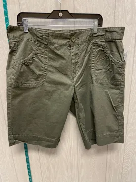 Green Shorts Calvin Klein, Size 18